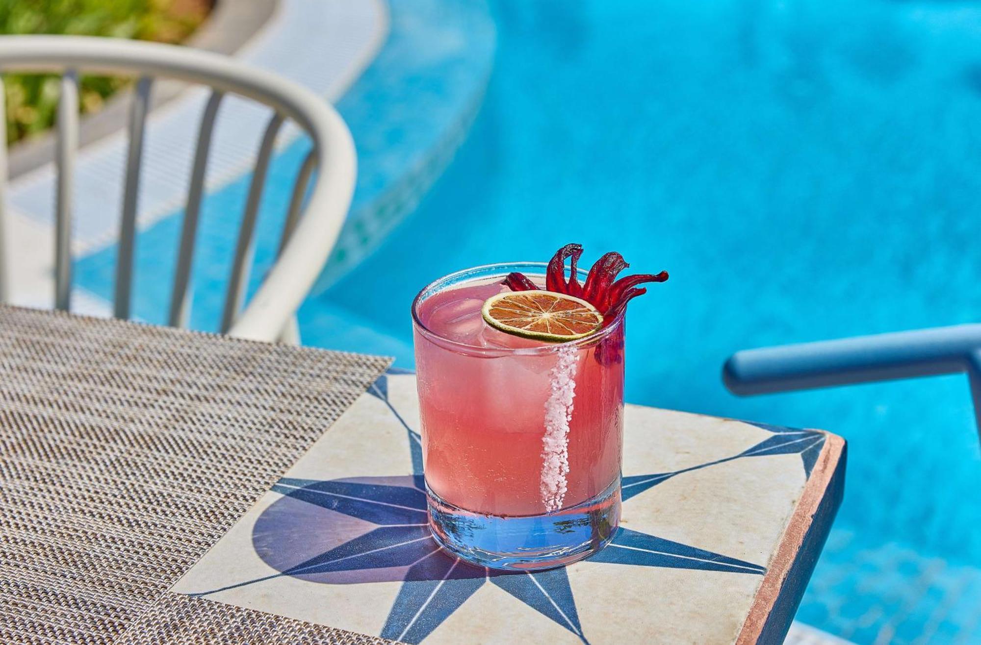 Hilton Mallorca Galatzo Peguera Exterior photo A pink margarita